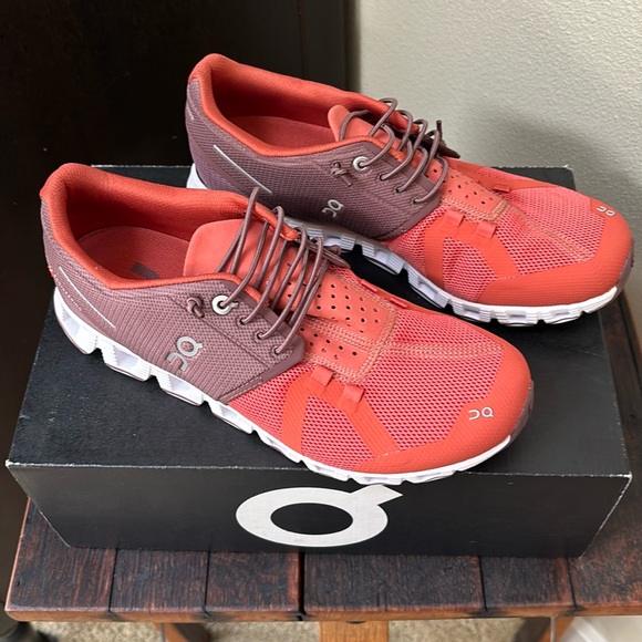 CLEARANCE! On Cloud 50/50 Grape Ginger - Picture 1 of 9